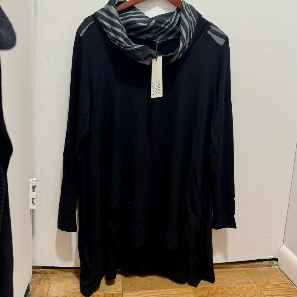 NWT Luukaa Tunic Top Black w/Stripe Trim Size Large/XL